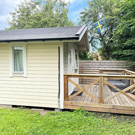 Egen Stuga Mitt I Stan Karlstad Bagian luar foto